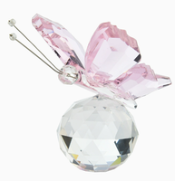 Figurine et statue de papillon volant en cristal rose, base en boule de cristal, animal en verre taillé, ornement de collection, décoration de bureau et de maison, cadeau