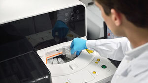 Sistema de Inmunoensayo de Quimioluminiscencia Totalmente Automatizado Mindray CL-900i para Uso Veterinario y Clínico - Product Image 6