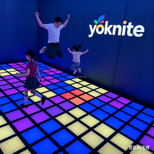 Dalles de sol LED interactives programmables en plastique pour jeux - Product Image 4