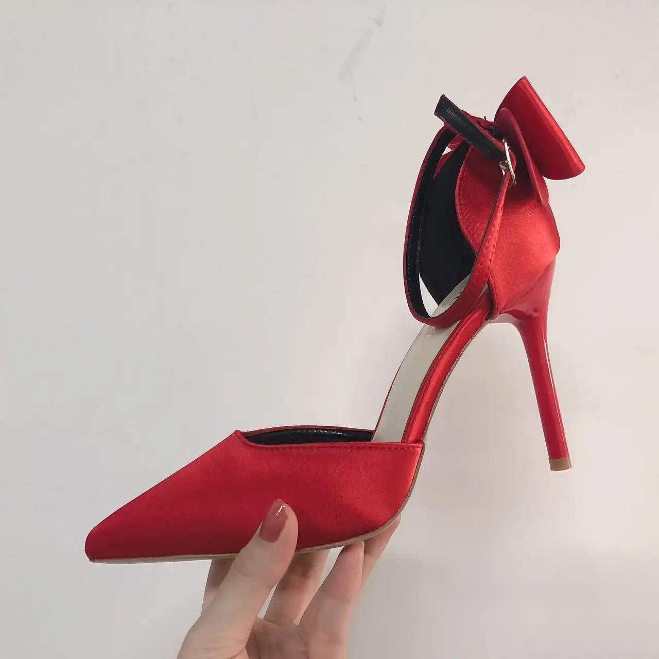 Tacones รองเท้าส้นตึก Altos สำหรับผู้หญิง,รองเท้าส้นสูงสีแดงดีไซน์ติดโบว์ผีเสื้อสำหรับผู้หญิงรองเท้าปั๊มสำหรับฤดูร้อน