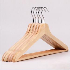 Cintres en bois écologiques antidérapants à double/simple niveau, personnalisables en gros, de haute qualité, pour manteaux et costumes, pour armoire et magasin de vêtements - Product Image 3