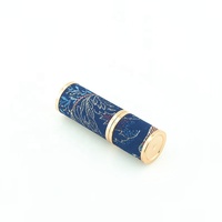 Rouge à lèvres satiné haute pigmentation personnalisé, effet velours mat, longue tenue, végan, maquillage OEM