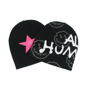 Gorro de Punto Jacquard Personalizado de Alta Calidad con Logotipo, Bordado 3D, para Uso en Exteriores, con Estampado de Camuflaje y Personajes de Frutas - Product Image 1