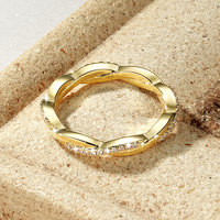 Bague d'éternité torsadée en moissanite ronde de 1,0 mm, couleur D, pureté VVS1, pour femme