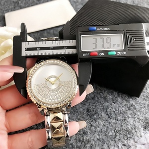 Reloj de Cuarzo para Mujer, Popular en <span class=keywords><strong>Shopee</strong></span> Taiwán, Diseño Simple, Ecológico, Caja y Correa de Aleación, Esfera con Agujas, Moda Casual, Combina con Todo - Product Image 5