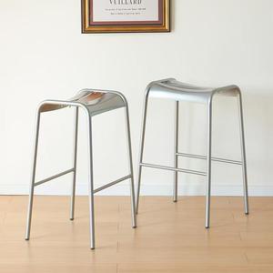 Tabourets pivotants modernes et minimalistes en fer forgé pour café, <span class=keywords><strong>club</strong></span>, réception, usage domestique - Qualité commerciale, aucun assemblage requis - Product Image 2
