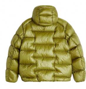 Veste matelassée pour homme, veste d'hiver extra large avec rembourrage en duvet, dotée de caractéristiques anti-déchirure et coupe-vent - Product Image 3