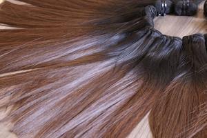 Pelo de trama recta-Color marrón degradado Calidad superior Suave, brillo natural, sin caída de longitud personalizada OEM/ODM - Product Image 4