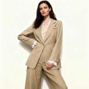 <span class=keywords><strong>Blazer</strong></span> Classico su Misura Leggermente Oversize che Mantiene la Definizione dell'Abbigliamento da Lavoro Senza Provocare l'Effetto <span class=keywords><strong>Aderente</strong></span> - Product Image 2