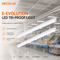 Luminaria LED Tri-Proof DALI-2 Regulable, Impermeable IP65 con Sensor para Proyectos Logísticos