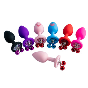 OEM Grote, Middelgrote en Kleine Siliconen Anale Plug met Diamant voor Anale SM Draagbare Volwassen Masturbatie Seks Speelgoed - Product Image 1