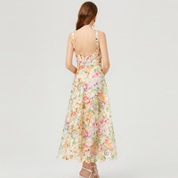 Robe longue trapèze pour femme, style doux et coloré, avec dentelle, taille naturelle, broderie florale tridimensionnelle ajourée et style camisole