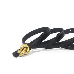 Vendita calda da donna <span class=keywords><strong>cintura</strong></span> Skinny pelle sintetica a buon mercato da donna nera <span class=keywords><strong>cintura</strong></span> sottile <span class=keywords><strong>per</strong></span> abiti pantaloni Jeans con fibbia in <span class=keywords><strong>oro</strong></span> Twist - Product Image 5