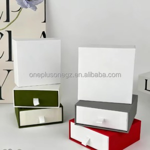 กล่องบรรจุภัณฑ์สีขาวพิมพ์โลโก้ตามสั่ง เคลือบด้าน สำหรับนาฬิกา/เครื่องประดับ กล่องกระดาษแข็งแบบลิ้นชัก มีหูหิ้ว เคลือบฟอยล์เงา - Product Image 3
