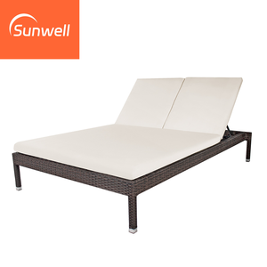 Direct usine meubles de <span class=keywords><strong>jardin</strong></span> en rotin <span class=keywords><strong>pas</strong></span> <span class=keywords><strong>cher</strong></span> en osier Double chaise longue de piscine chaise longue chaise avec <span class=keywords><strong>bas</strong></span> prix - Product Image 2