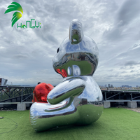 Ballon publicitaire gonflable personnalisé Hongyi 2026 en bâche PVC, avec logo LED et effet miroir, en forme d'ours