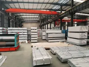 Cina vendita della fabbrica di metallo di alta qualità per la costruzione di lamiera in acciaio zincato ondulato tetto di materiali da costruzione caldo immerso