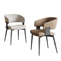 Chaise de salle à manger de style italien minimaliste pour restaurant commercial, design antique moderne, luxe léger, avec accoudoirs et dossier, structure métallique