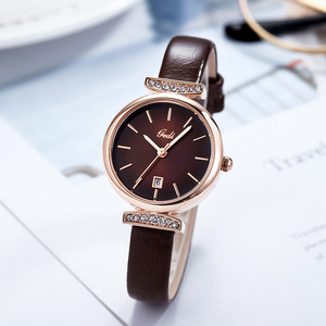 Reloj popular para mujer con diamantes incrustados, resistente al agua, moderno y casual, con calendario y movimiento de cuarzo. - Product Image 4