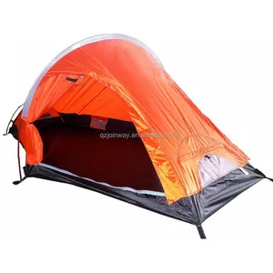 JWF-043 橙色超轻背包摩托车野营帐篷为 1 人
