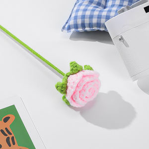 Rosas pequeñas de lana tejidas a mano terminadas, arreglo Floral para el <span class=keywords><strong>hogar</strong></span> para el Día de San Valentín, ramo creativo DIY con rosas - Product Image 4