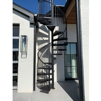 L'escalier en spirale en métal en acier inoxydable qui se vend à chaud en 2025 est utilisé pour l'intérieur des villas.