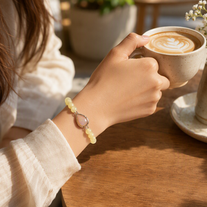 Bracelet élastique artisanal en améthyste et quartz rose, unisexe, pour la guérison, la cristalthérapie et le yoga – Cadeau énergétique en gros - Product Image 4