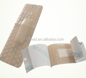 Pansements en silicone pour plaies avec mousse adhésive bordée, dispositif médical certifié CE, classe II, emballage individuel - Product Image 1