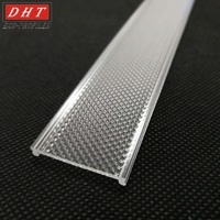Diffuseur en plastique PC prismatique LED de bonne qualité, transparent / laiteux / givré, section linéaire et irrégulière, zone publique