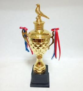 كأس تذكاري صغير رائج البيع بتصميم نجمة ذهبية وفضية وبرونزية صنع في الصين - Product Image 2