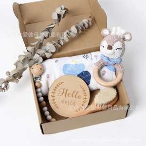 Coffret Cadeau Naissance Essentiels : Couverture en Mousseline de Coton, Hochet de Dentition pour Bébé, Carte Étapes de Bébé, Ensemble de Jouets en Bois - Product Image 3