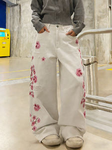 Jeans pour femmes personnalisés, jeans blancs délavés à l'acide, jeans taille basse pour femmes - Product Image 3