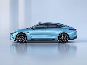 Sang trọng exeed sterra ES Sedan điện | 680km phạm vi & 800V nhanh phí cho kinh doanh và gia đình du lịch - Product Image 3