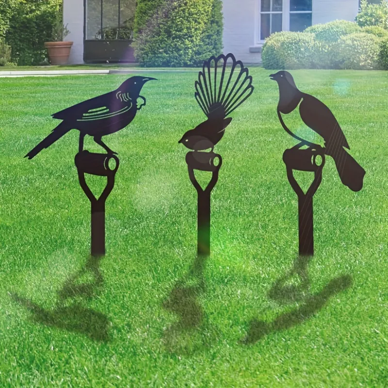 カントリーガーデンの装飾: シャベルに1個の鳥の金属像-屋外の中庭に最適です!
