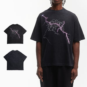 เสื้อยืดโอเวอร์ไซส์สไตล์วินเทจสำหรับผู้ชายจาก KingSen ผ้าคอตตอนหนานุ่ม ทรงหลวม ไหล่ตก พิมพ์โลโก้ตามสั่ง สไตล์ Y2K สตรีทแวร์ - Product Image 1