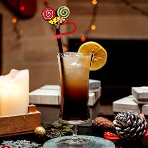 En gros, embouts de paille en silicone personnalisés de 10 mm, motif Père Noël Anime, pour bouteilles d'eau de 40 oz, accessoires pour pailles et articles de boisson - Product Image 3