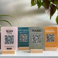 Maßgefertigtes Acryl-QR-Code-Zahlungsmethode-Menü und Preisliste mit Sperrholz-Basis Holz-Displayboard für Restaurant-Werbung
