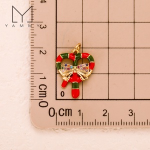 YYS022 Mini Pendentifs de Noël DIY en cuivre plaqué or véritable avec accessoires en émail, renne, bonhomme de neige, cloche, guirlande, breloques - Product Image 6