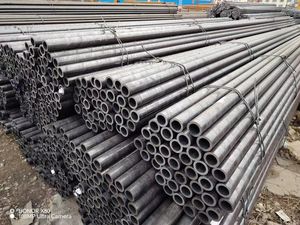 Tubos de acero sin soldadura ASTM A106 A53 G R.B SCH40 6M <span class=keywords><strong>2</strong></span> pulgadas 24 pulgadas API certificado pintura negra tubo de acero al carbono para gas de aceite - Product Image 6