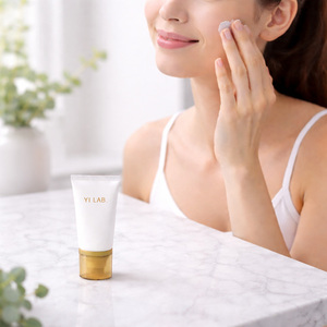 มอยเจอร์ไรเซอร์เนื้อนู้ดผสมสี  สำหรับผิวแห้ง  ช่วยปรับสีผิวให้กระจ่างใส  ผสมสารบำรุงผิวเกรดทางการแพทย์  ซิก้า ไนอะซินาไมด์ อาร์บูติน  ป้องกันแสงแดด SPF40 - Product Image 6