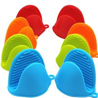 Ensemble de gants de cuisine en silicone à pois résistant à la chaleur avec logo personnalisé professionnel pour une utilisation au barbecue