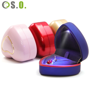 Boîte à bijoux magnétique à faible MOQ avec LED, emballage LED, vente directe usine, boîte à bijoux en velours avec lumière LED, boîtes à bagues de mariage avec éclairage LED - Product Image 6