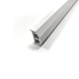 Fournisseur chinois LiangChen de profilés de plinthes en plastique rigide LCPP, découpe <span class=keywords><strong>sur</strong></span> mesure, taille et couleur personnalisables, haute qualité - Product Image 1