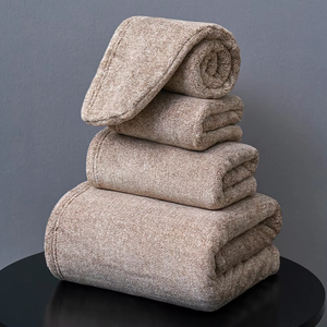 Collection <span class=keywords><strong>de</strong></span> serviettes <span class=keywords><strong>de</strong></span> luxe: Serviettes <span class=keywords><strong>de</strong></span> visage, supports et tissu éponge <span class=keywords><strong>de</strong></span> qualité hôtelière | Esthéticienne, serviette <span class=keywords><strong>de</strong></span> <span class=keywords><strong>bain</strong></span> en <span class=keywords><strong>velours</strong></span> corail en gros - Product Image 6