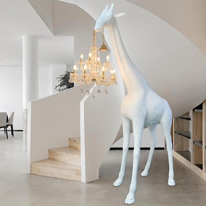 Lámpara de pie de jirafa minimalista moderna creativa, escultura de fibra de vidrio de gama alta de lujo, adorno grande de <span class=keywords><strong>Internet</strong></span>, decoración decorativa para el hogar - Product Image 1