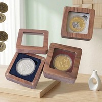 Boîte de rangement pour médailles et badges en bois de noyer avec 4 aimants et fenêtre en acrylique pour pièces commémoratives, emblèmes scolaires, souvenirs