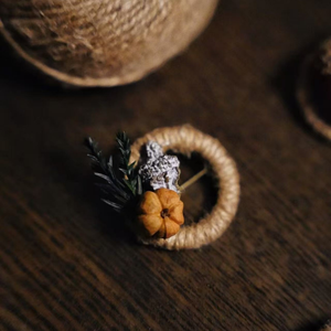Broche de Piñas y Semillas de Plantas H393 para Mujer/Hombre, Flores Artificiales para Decoración del Hogar y Uso Personal - Product Image 4