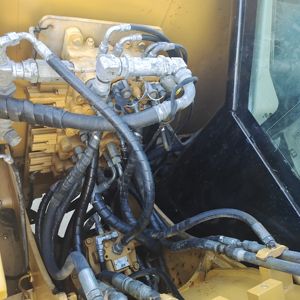 حفارة كاتربيلر 308E2 مستعملة عالية الجودة بوزن 8 طن مع محرك وناقل حركة ومضخة، موديل 2023 تم اختبارها وفحصها - Product Image 2