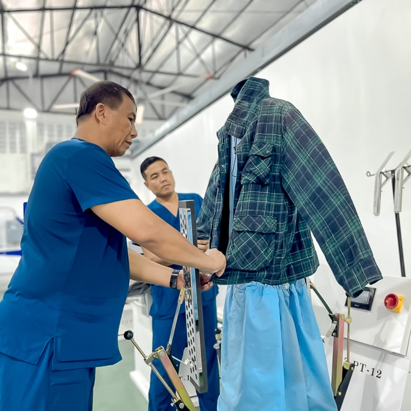 Commercial Laundry Equipment Automatic Suit Press