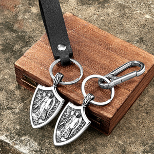 Llavero de Metal con Colgante de Ángel y Caballero, Acero Inoxidable, Accesorio Masculino, Regalo para Ocasiones Especiales - Product Image 1